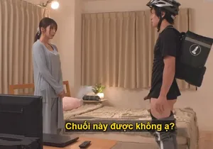 Cậu liếm trúng hạt le của mình rồi sướng quá