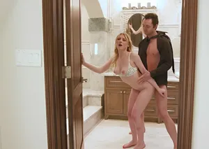 Lén nhìn cặp vú của chịu hàng xóm mà buồi nứng quá